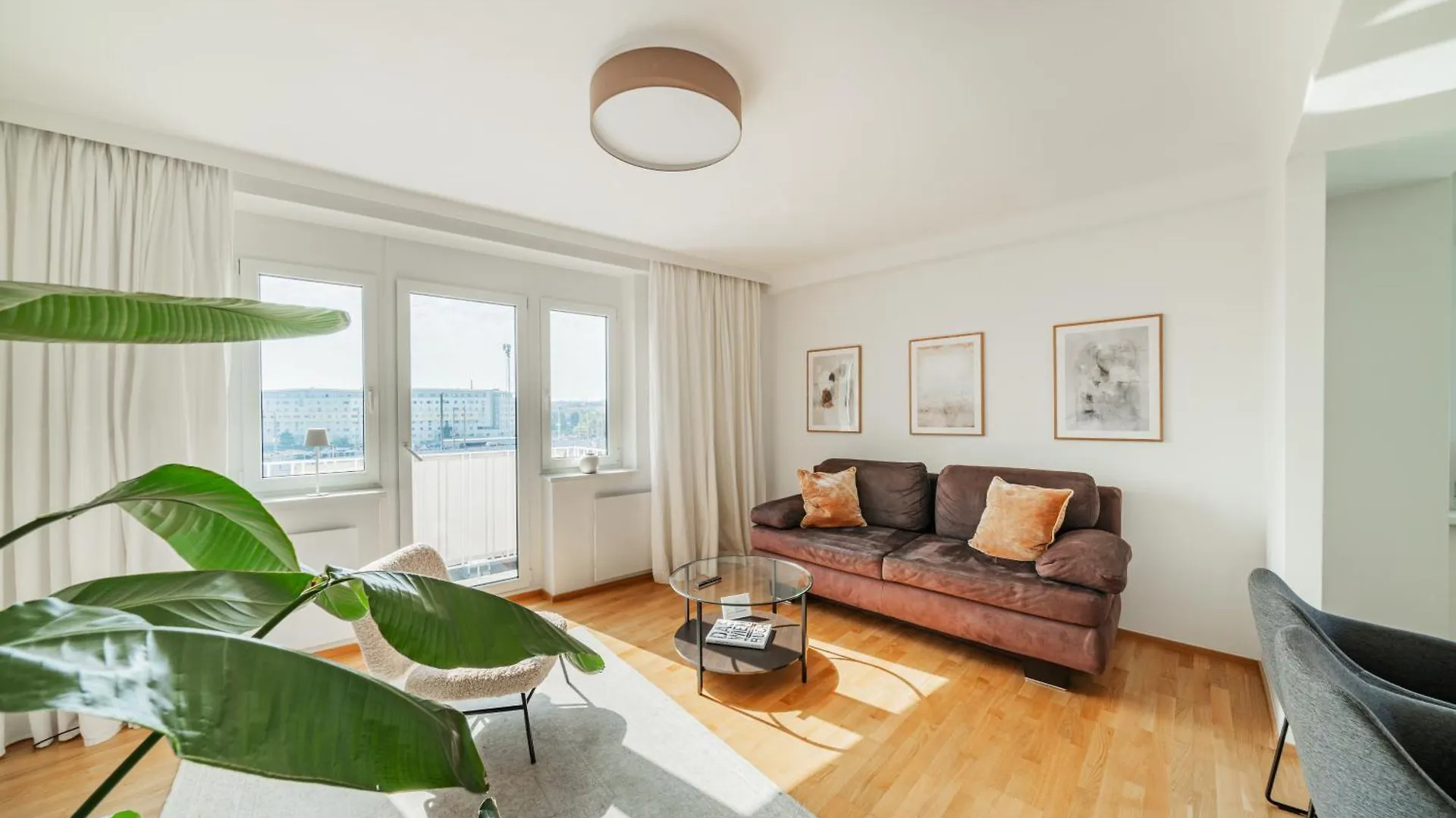 Central 60M2 Suite 10 Min Walk From Main Station Wien Apartment