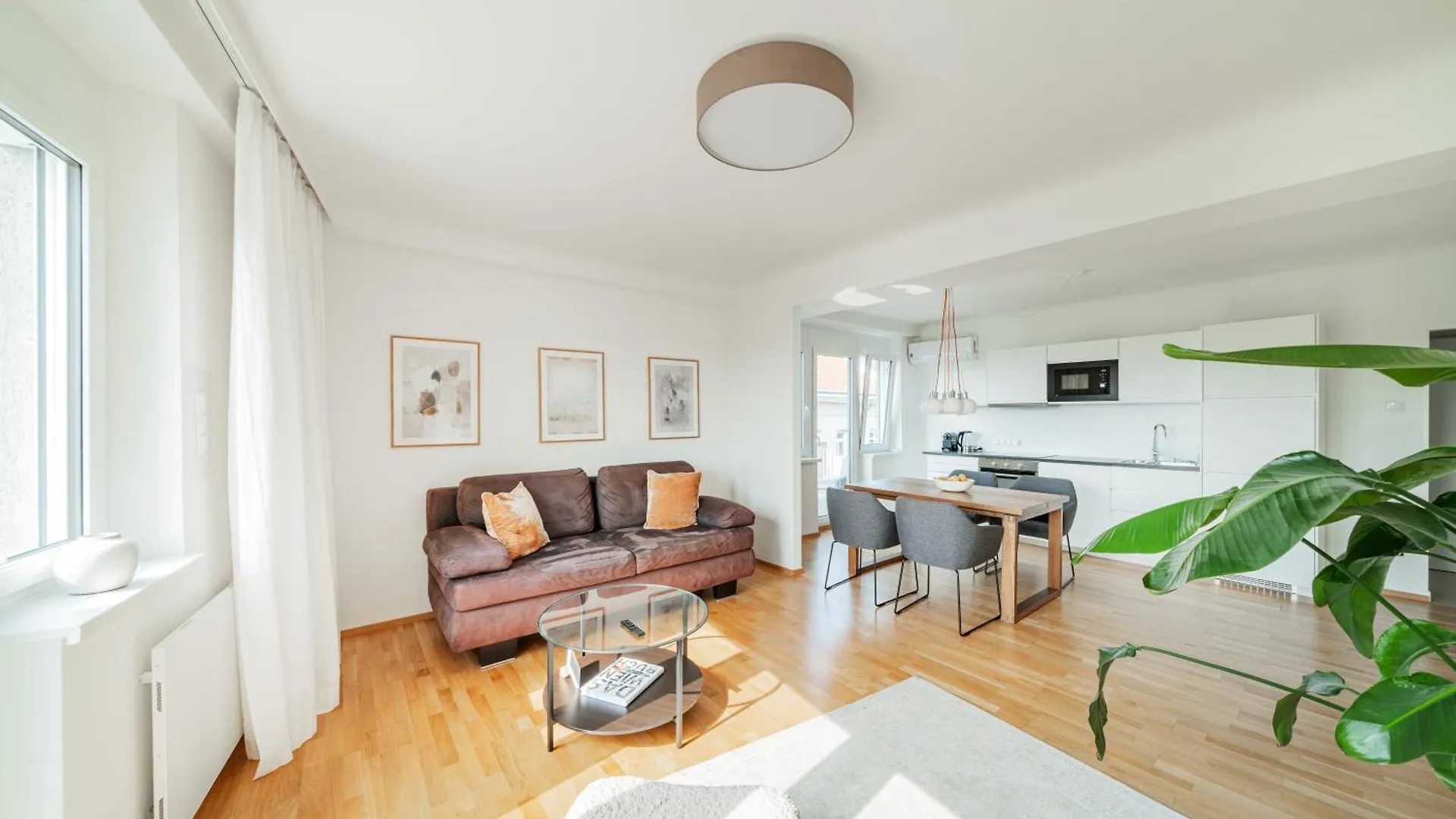 Central 60M2 Suite 10 Min Walk From Main Station Wien Apartment